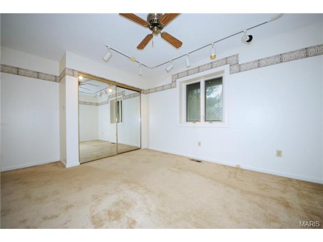 419 Norman Gate, Ballwin, MO 63011 photo 14