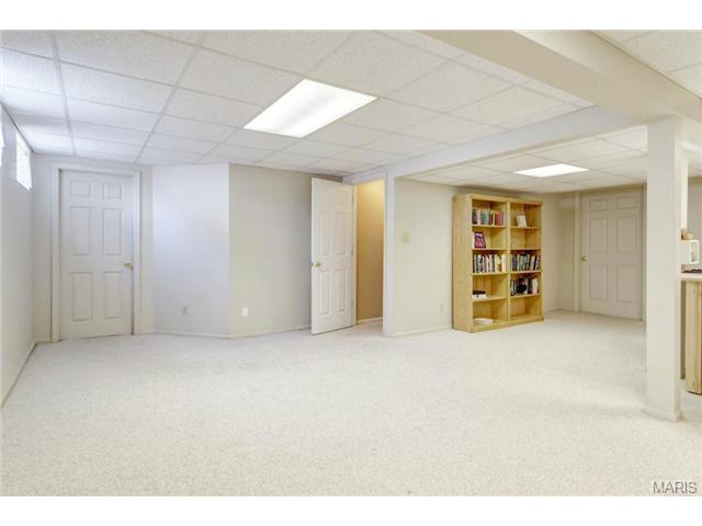 18 Georgetown Cir, O'fallon, MO 63368 photo 26
