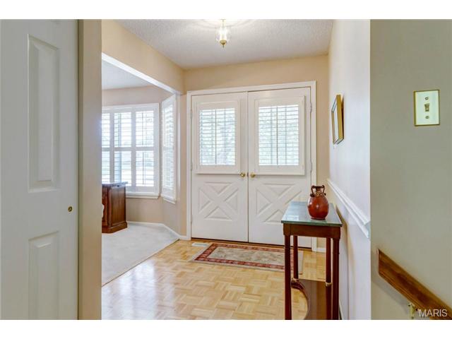 18 Georgetown Cir, O'fallon, MO 63368 photo 3