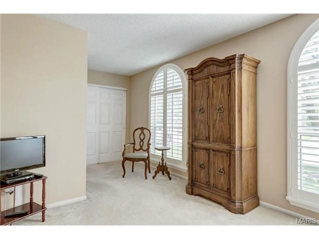 18 Georgetown Cir, O'fallon, MO 63368 photo 15