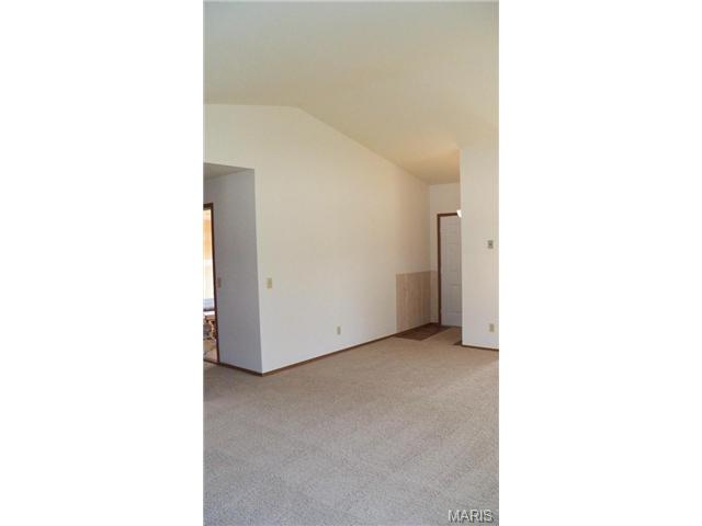1041 Whitegate Ct, O'fallon, MO 63366 photo 5