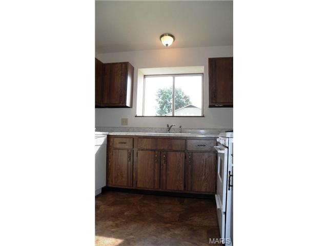 1041 Whitegate Ct, O'fallon, MO 63366 photo 7