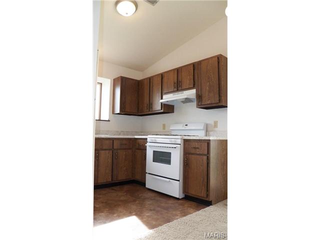 1041 Whitegate Ct, O'fallon, MO 63366 photo 8