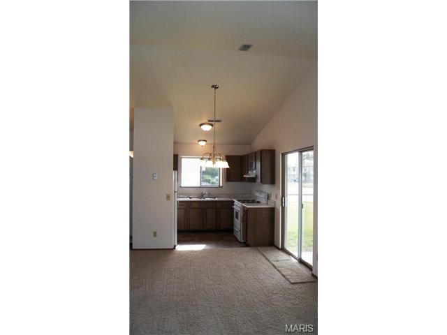 1041 Whitegate Ct, O'fallon, MO 63366 photo 6