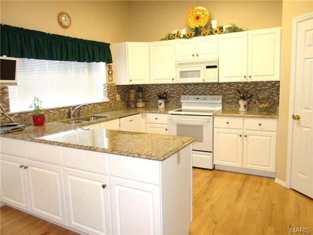 5901 Canterfield Ct, Weldon Spring, MO 63304 photo 2