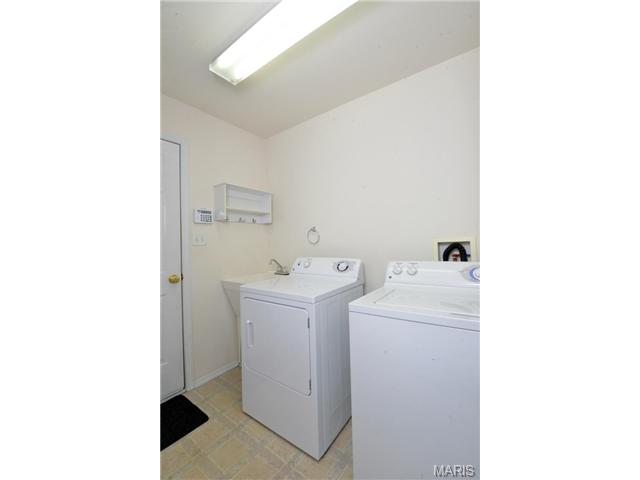 1356 Parkview Ests, Ellisville, MO 63021 photo 13
