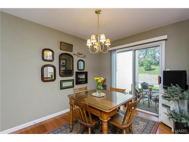 325 Heritage Cmns, O'fallon, MO 63368 photo 14