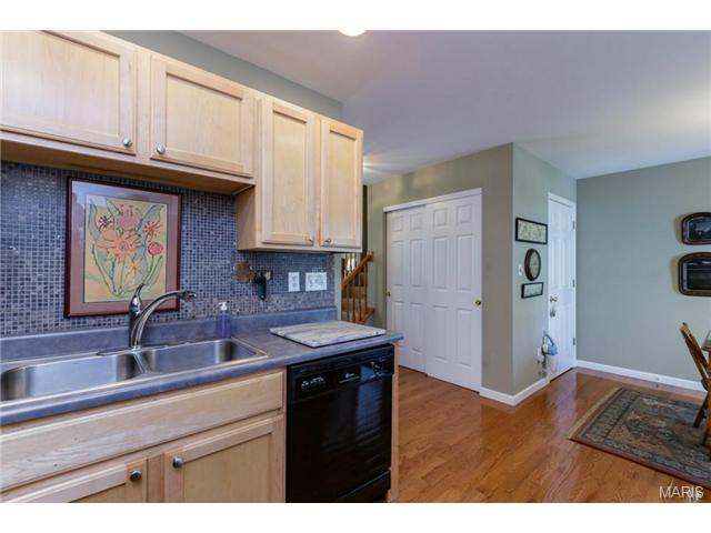 325 Heritage Cmns, O'fallon, MO 63368 photo 9