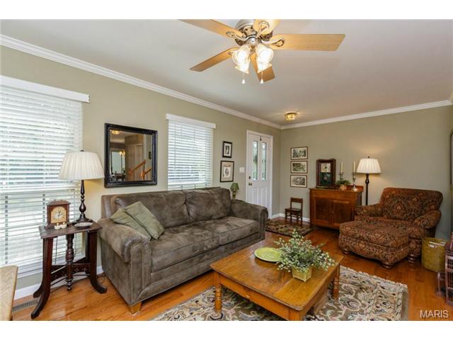 325 Heritage Cmns, O'fallon, MO 63368 photo 4
