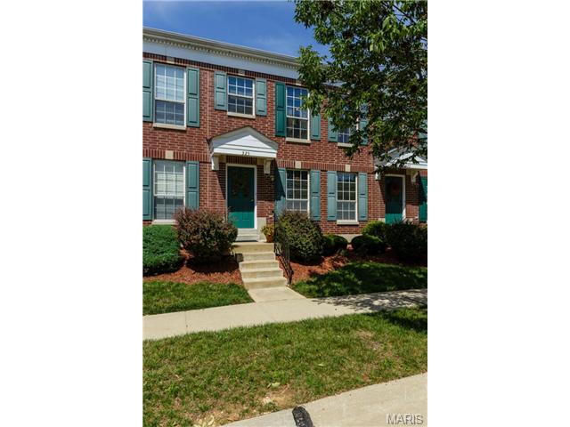 325 Heritage Cmns, O'fallon, MO 63368 photo 30
