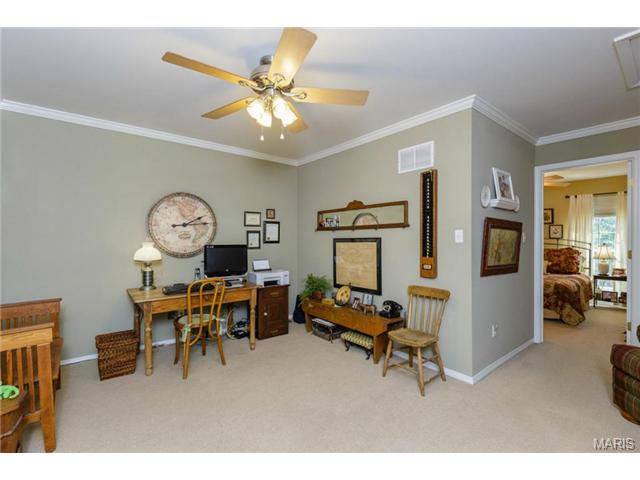 325 Heritage Cmns, O'fallon, MO 63368 photo 19