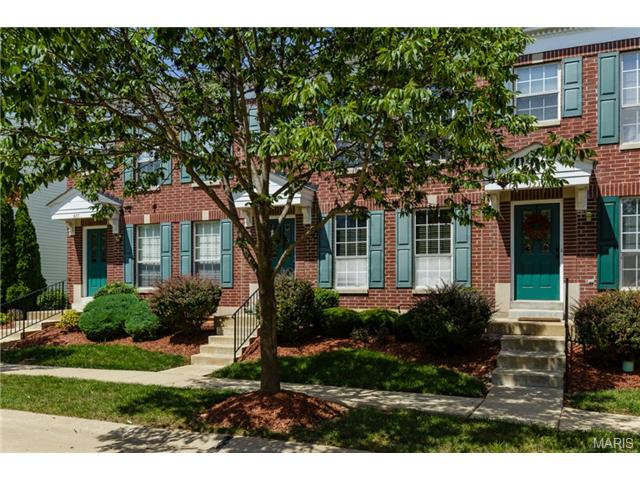 325 Heritage Cmns, O'fallon, MO 63368 photo 38