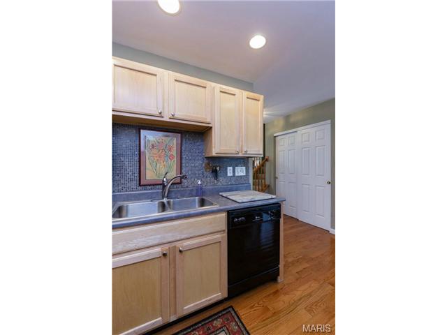 325 Heritage Cmns, O'fallon, MO 63368 photo 10