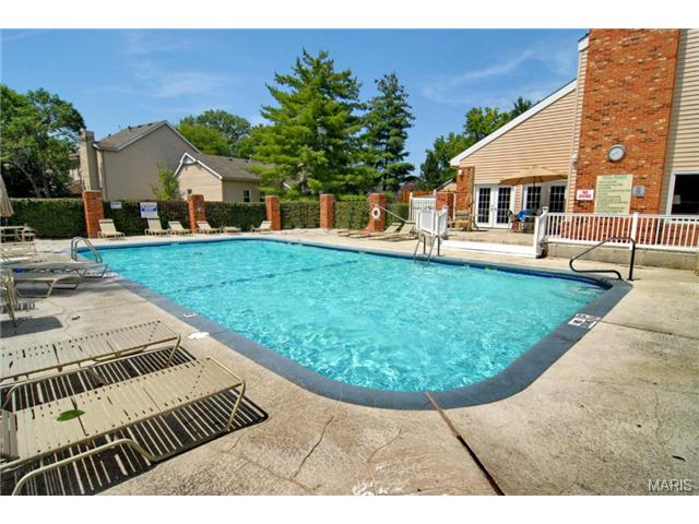 1025 Pocono, Ballwin, MO 63021 photo 28