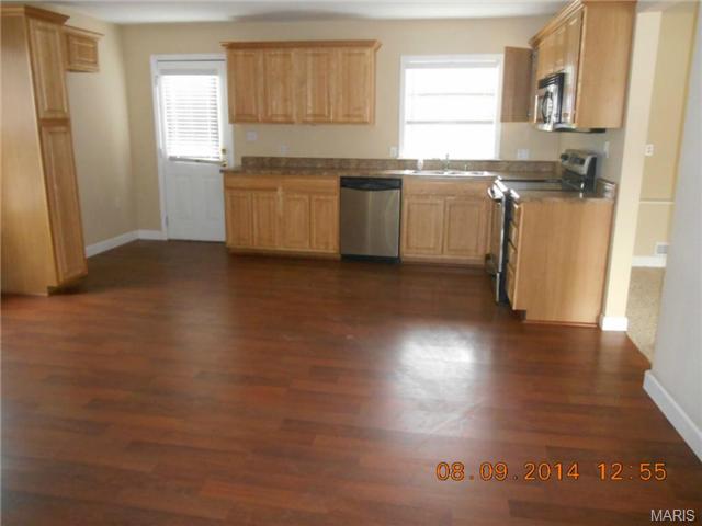 215 Weber Dr, Eureka, MO 63025 photo 2