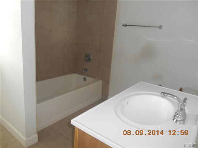 215 Weber Dr, Eureka, MO 63025 photo 4