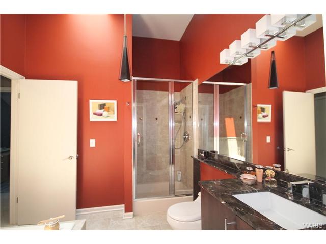 607 Highview Circle Dr, Ballwin, MO 63021 photo 14