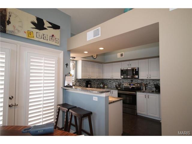 607 Highview Circle Dr, Ballwin, MO 63021 photo 8