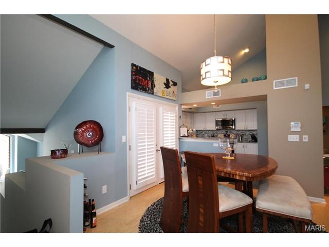 607 Highview Circle Dr, Ballwin, MO 63021 photo 9