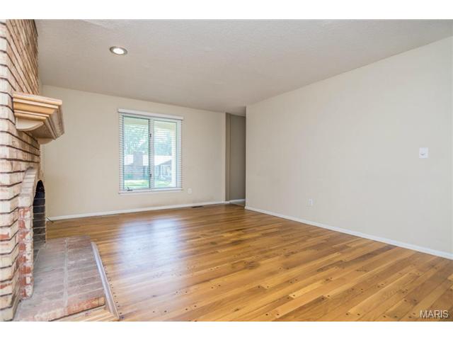 741 Agean, Ballwin, MO 63011 photo 6
