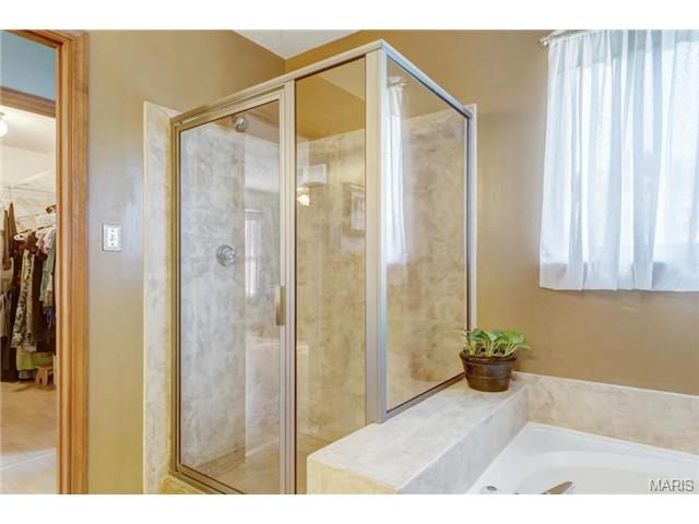 232 Cleta Ct, Ballwin, MO 63021 photo 25