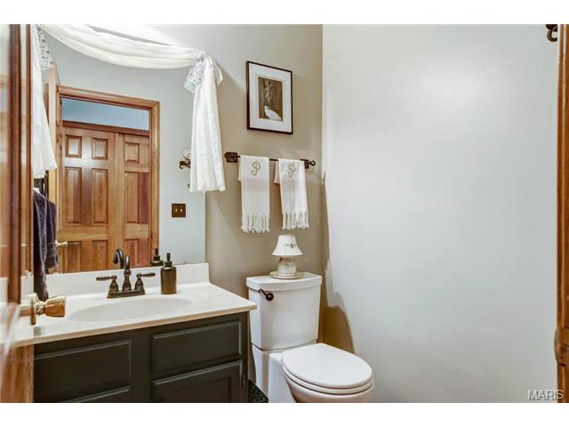 232 Cleta Ct, Ballwin, MO 63021 photo 16