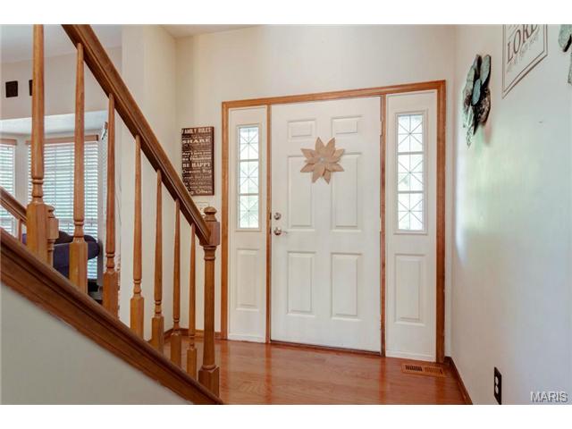 232 Cleta Ct, Ballwin, MO 63021 photo 3