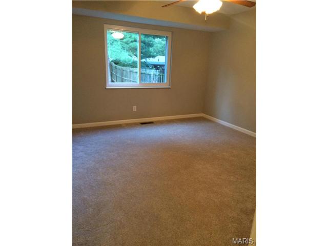 643 Twigwood Dr, Ballwin, MO 63021 photo 5