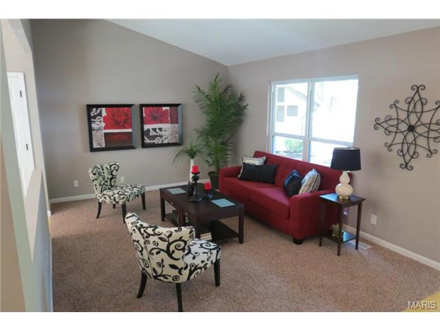 5192 Trailbend Dr, Black Jack, MO 63033 photo 2