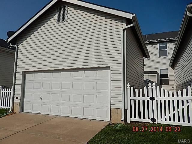 973 Rolling Thunder Dr, O'fallon, MO 63368 photo 4