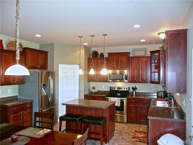 722 Ashton Way Cir, Eureka, MO 63025 photo 6
