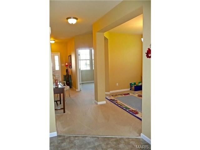 722 Ashton Way Cir, Eureka, MO 63025 photo 4