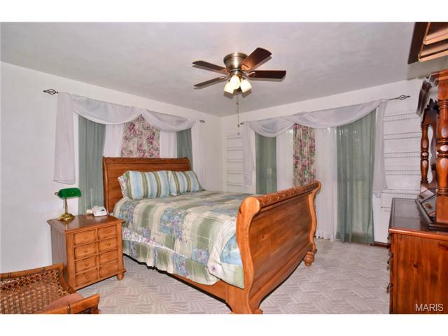 7129 Farley Ave, Normandy, MO 63121 photo 11