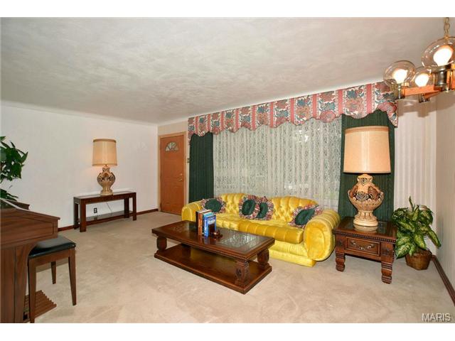7129 Farley Ave, Normandy, MO 63121 photo 2