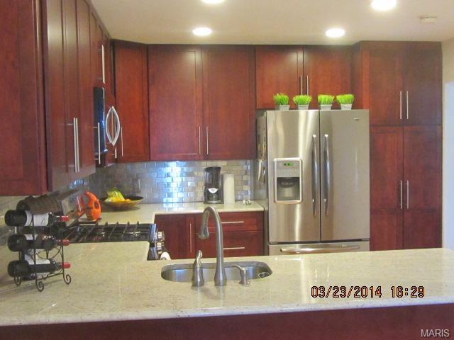 211 Braeshire #C, Ballwin, MO 63021 photo 2