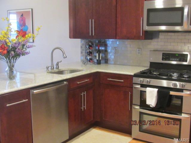 211 Braeshire #C, Ballwin, MO 63021 photo 5