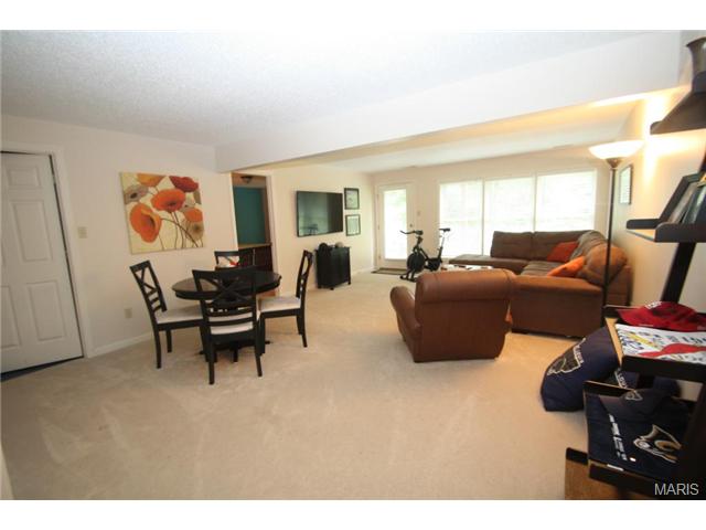 1654 Thurston Ct, O'fallon, MO 63366 photo 12