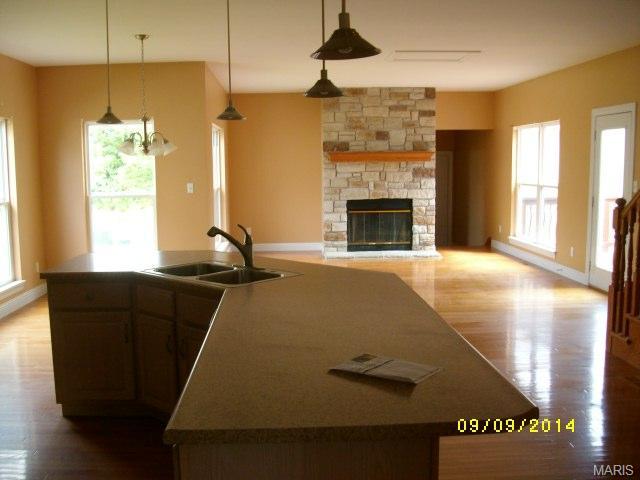 687 Rolling Thunder Dr, O'fallon, MO 63368 photo 5