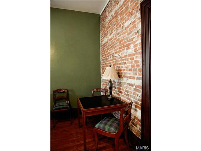 1310 Wright St, Saint Louis, MO 63107 photo 13