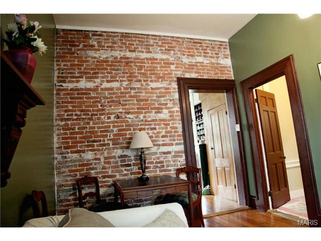 1310 Wright St, Saint Louis, MO 63107 photo 12