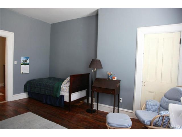 1310 Wright St, Saint Louis, MO 63107 photo 27