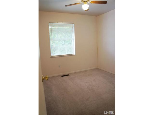 817 Wendevy Ct, Ballwin, MO 63011 photo 7