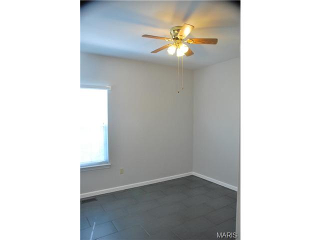 324 Charleston Oaks Ct, Ballwin, MO 63021 photo 15