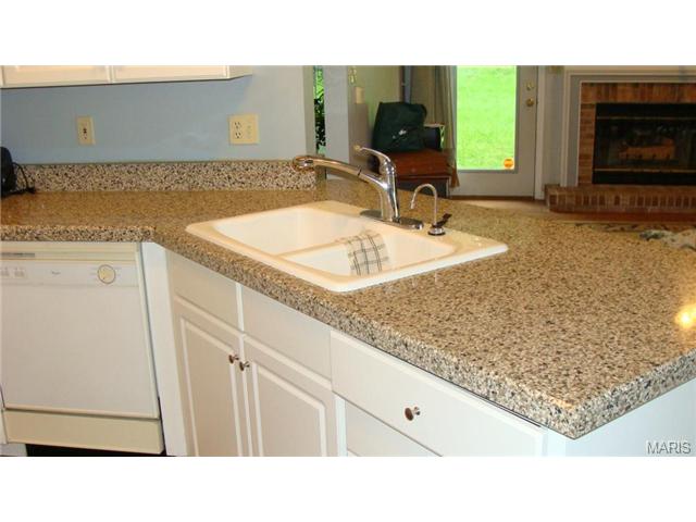 324 Charleston Oaks Ct, Ballwin, MO 63021 photo 7
