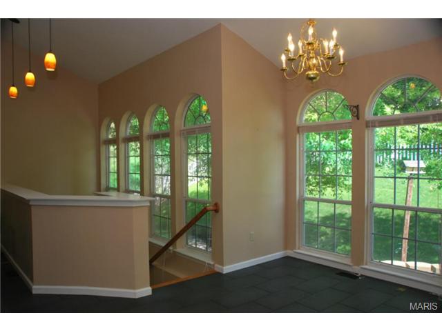 324 Charleston Oaks Ct, Ballwin, MO 63021 photo 10