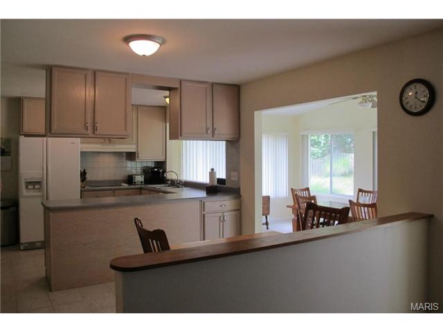 718 Barham Down Dr, Ballwin, MO 63011 photo 5