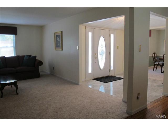 718 Barham Down Dr, Ballwin, MO 63011 photo 8