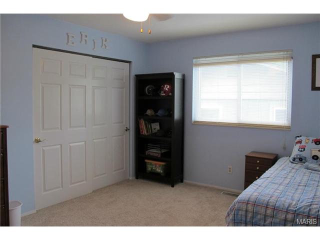718 Barham Down Dr, Ballwin, MO 63011 photo 20