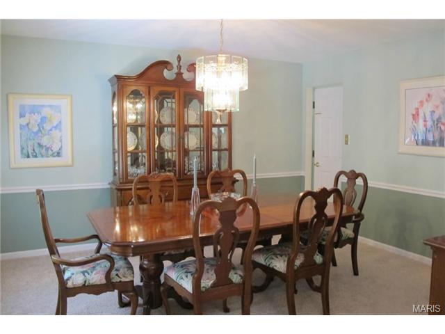 718 Barham Down Dr, Ballwin, MO 63011 photo 3