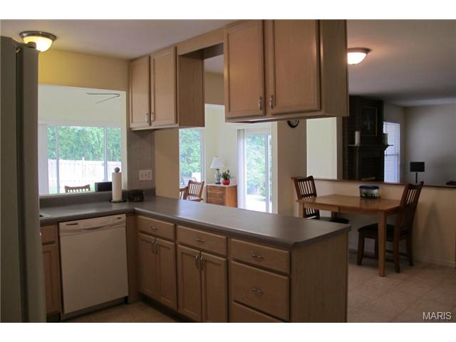 718 Barham Down Dr, Ballwin, MO 63011 photo 4